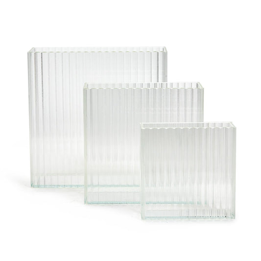 Med. Ribbed Vase