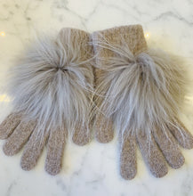 Load image into Gallery viewer, Pompom Gloves
